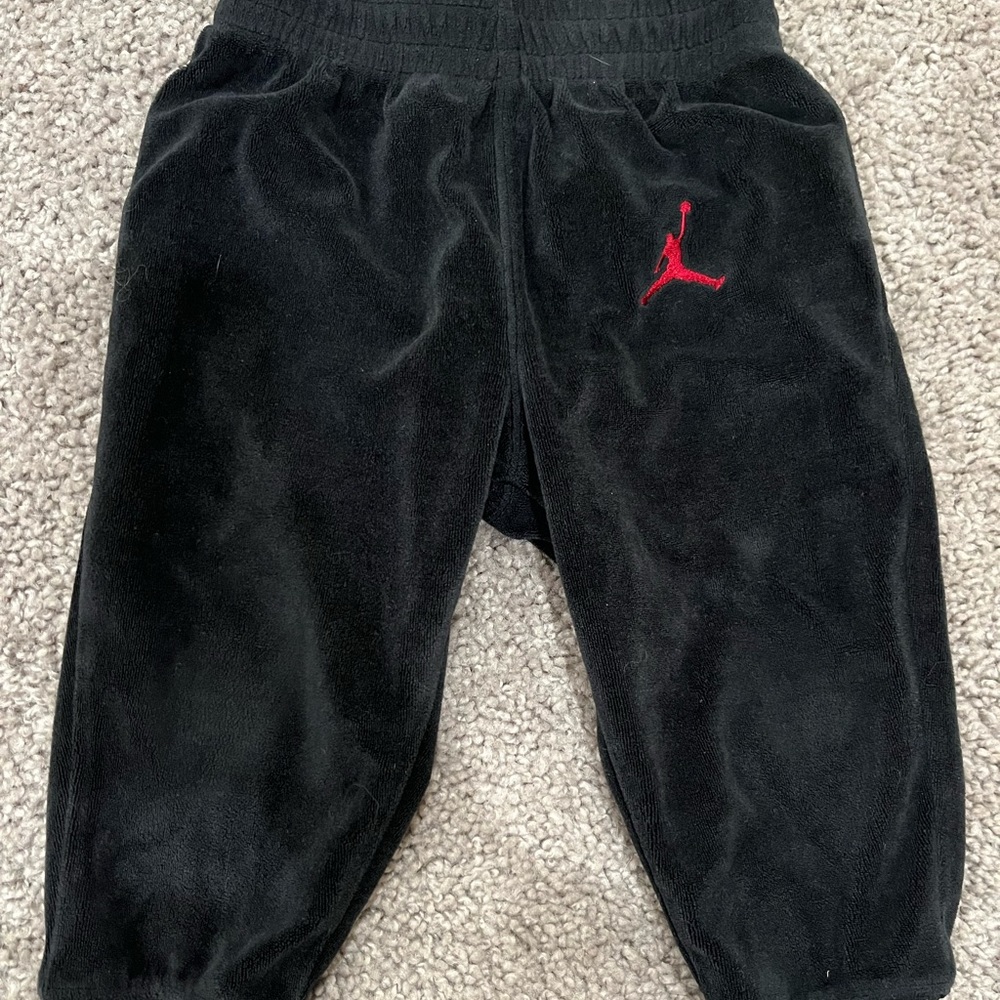 Jordan velour pants